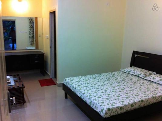 Palm Grove service villa